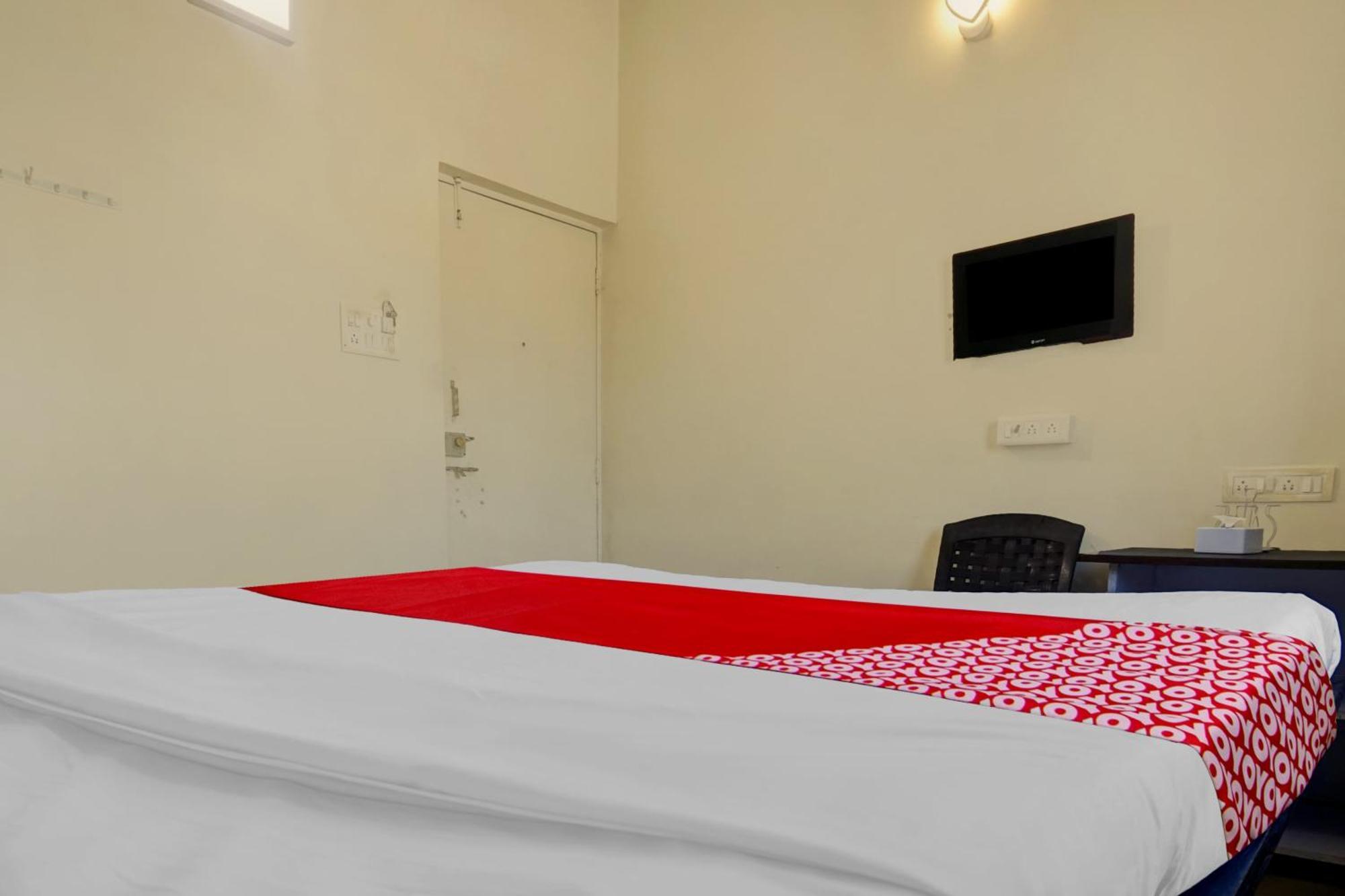 Hotel O Happy Homely Stay Sasvad Eksteriør bilde