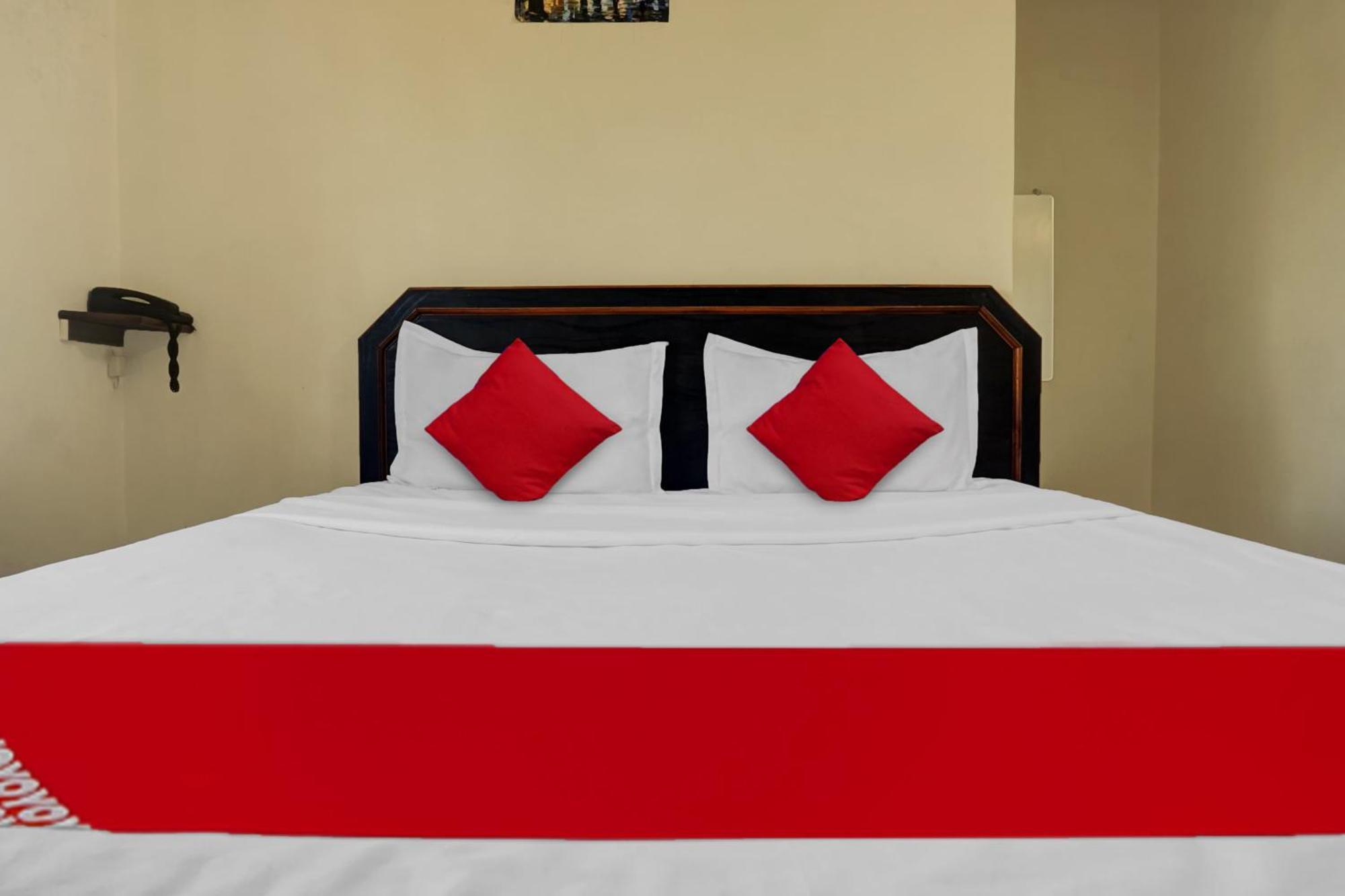 Hotel O Happy Homely Stay Sasvad Eksteriør bilde