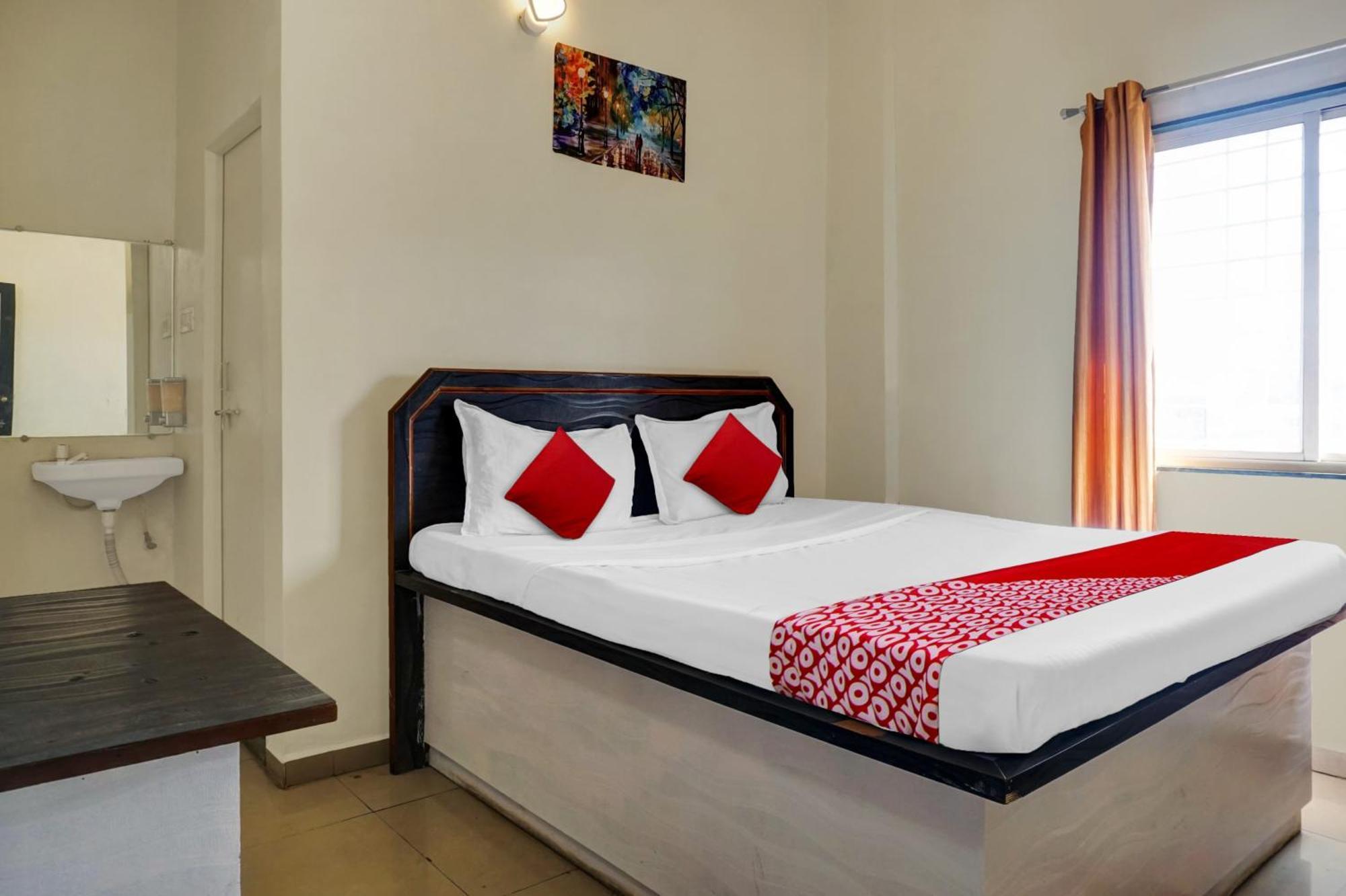 Hotel O Happy Homely Stay Sasvad Eksteriør bilde